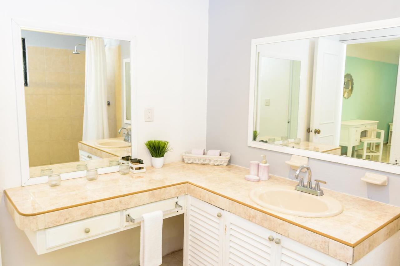 Che Suites Playa Adults Only Playa del Carmen Luaran gambar